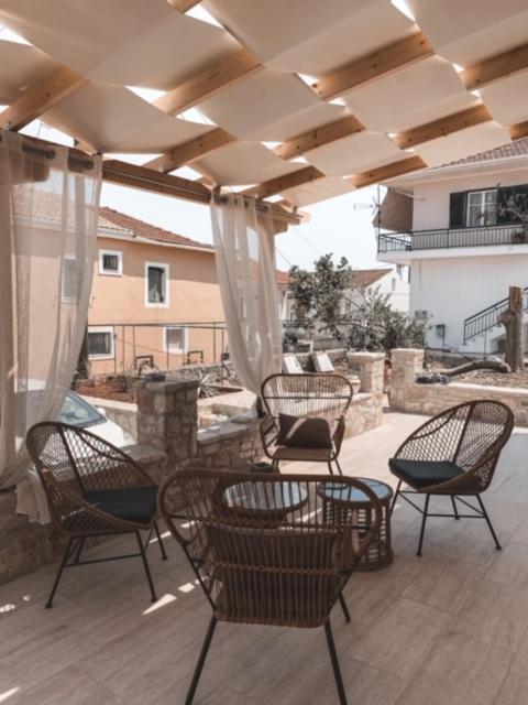 Mangata Suites Homes With Private Pools Spartokhorion Exterior photo