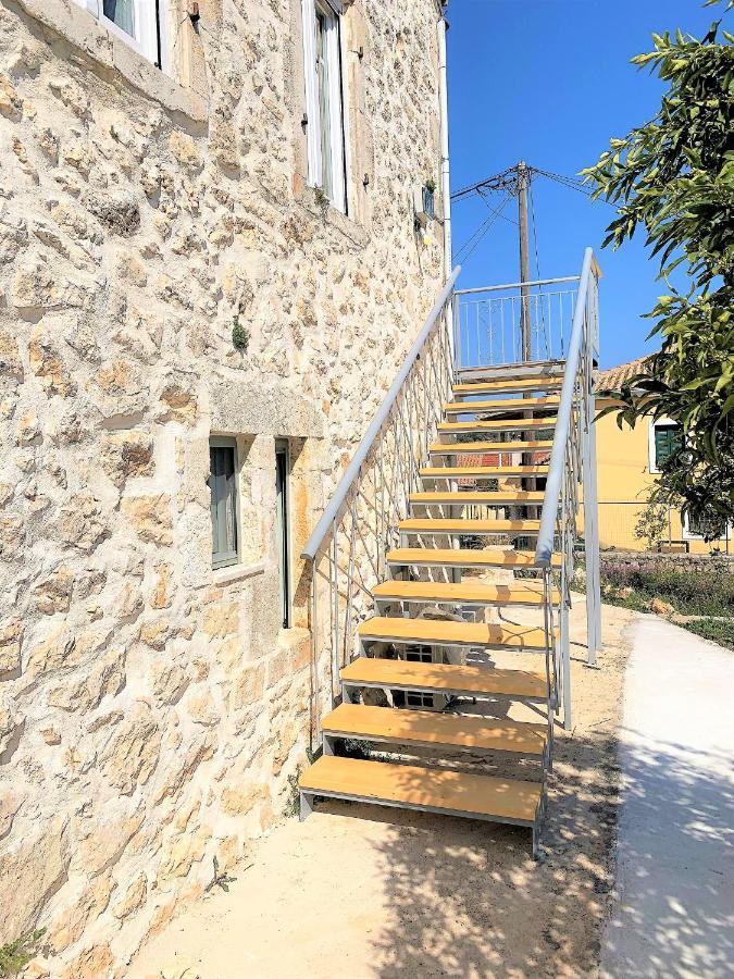 Mangata Suites Homes With Private Pools Spartokhorion Exterior photo